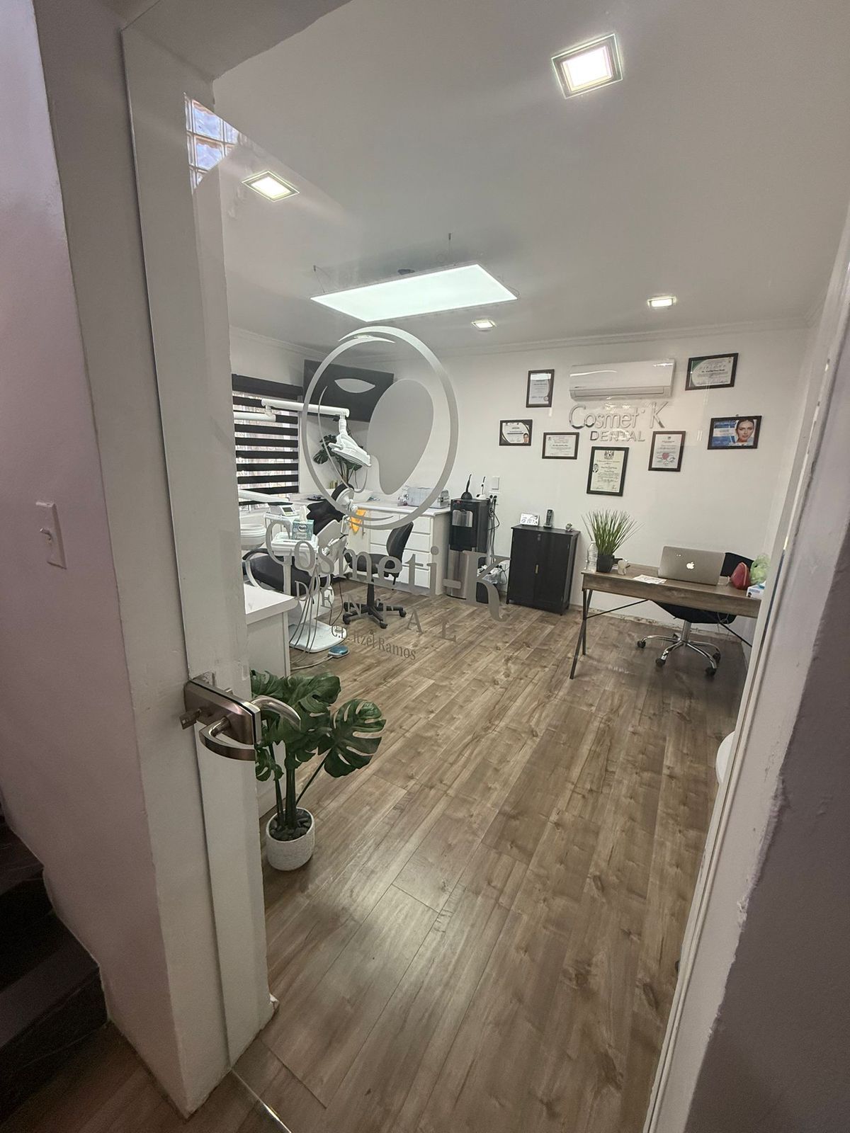 Interior del consultorio dental Cosmeti-K Dental en Nogales Sonora